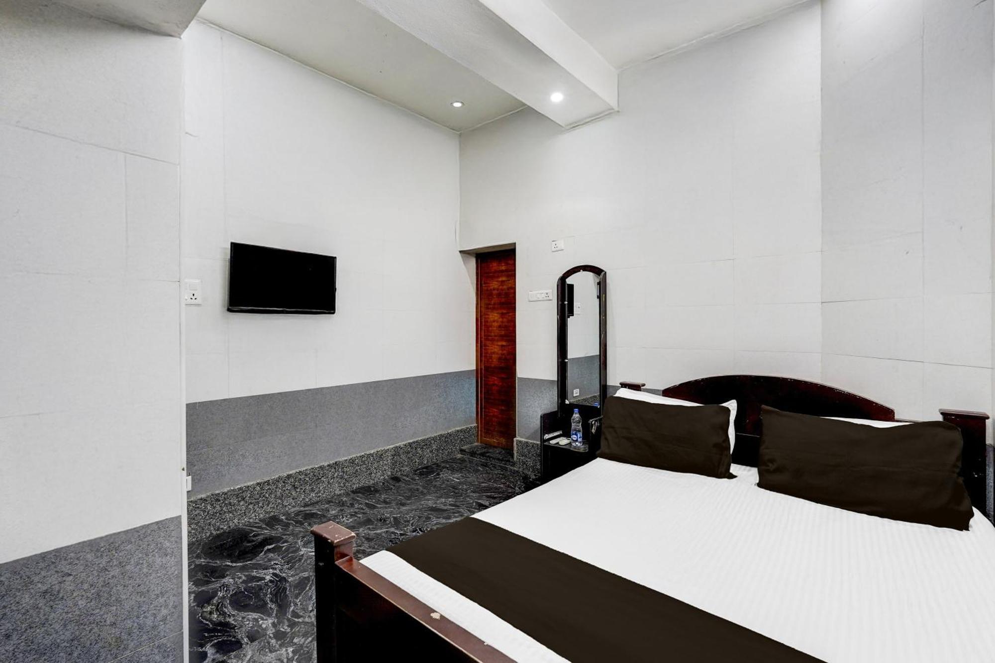 Hotel O Smr Palace